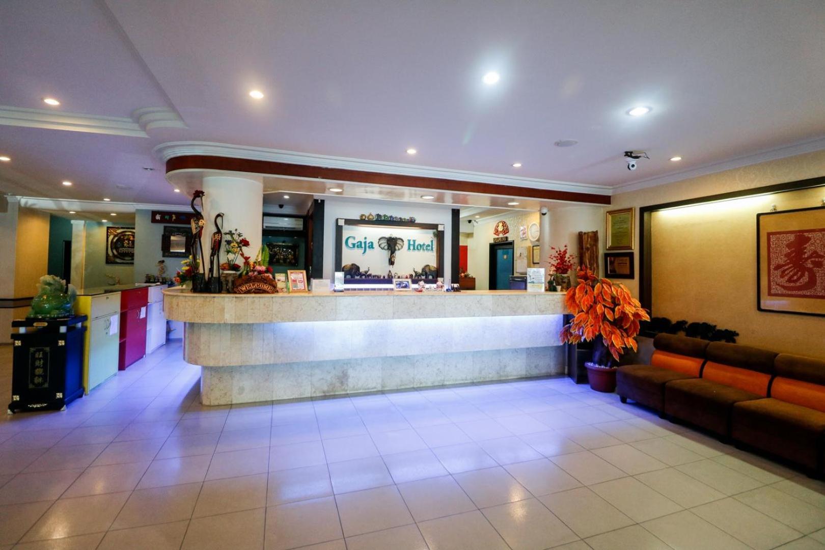 Reddoorz Plus @ Jalan Dr Sutomo Pekanbaru Exterior photo